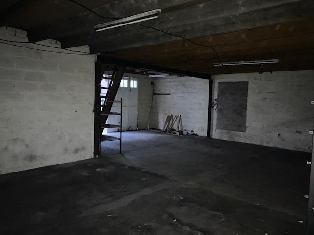 Local d'activité / Entrepôt - 200 m²