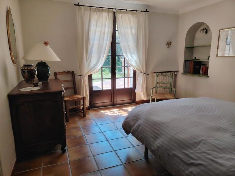 Maison - 222 m² - 7 pièces