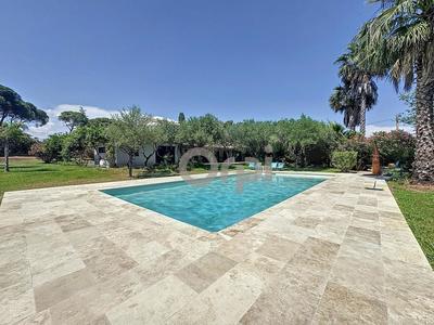 Propriété - 262 m² - 5 pièces