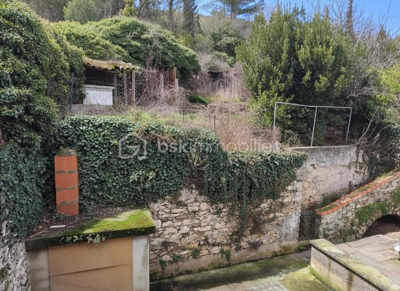 Maison - 300 m² - 13 pièces