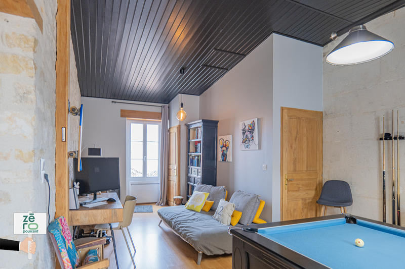 Maison - 205 m² - 9 pièces