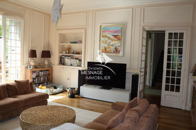 Maison - 483 m² - 14 pièces