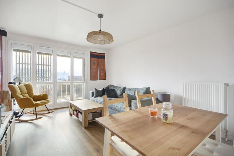 Appartement - 93 m² - 5 pièces