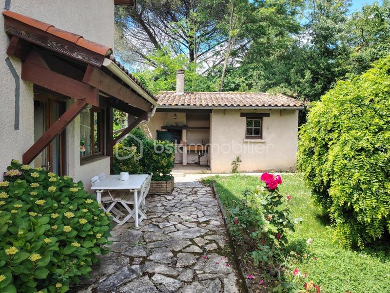 Maison traditionnelle - 100 m² - 5 pièces