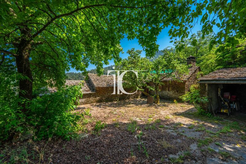 Maison - 97 m² - 5 pièces