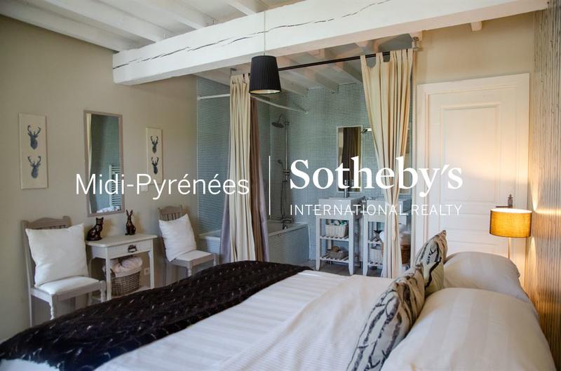 Maison - 655 m² - 13 pièces