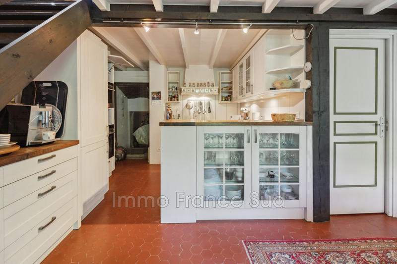 Maison - 245 m² - 5 pièces