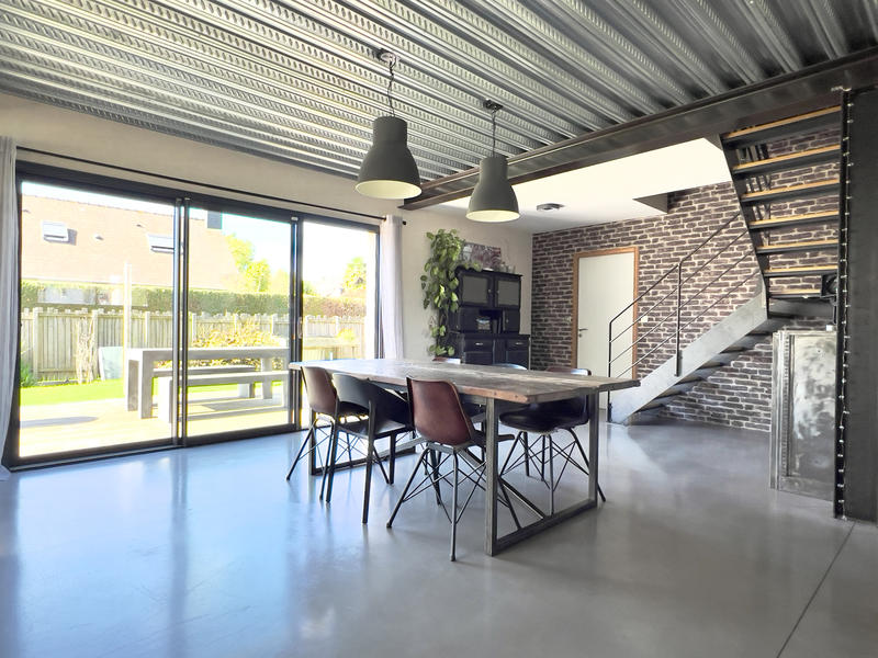 Maison - 140 m² - 5 pièces