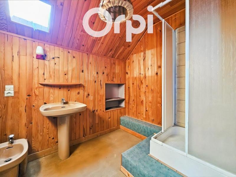 Maison - 159 m² - 7 pièces