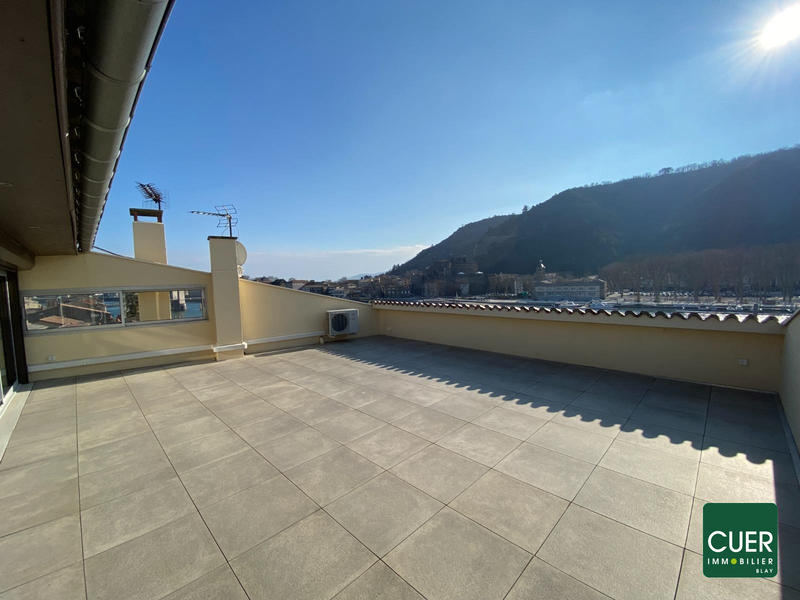 Appartement - 171 m² - 6 pièces