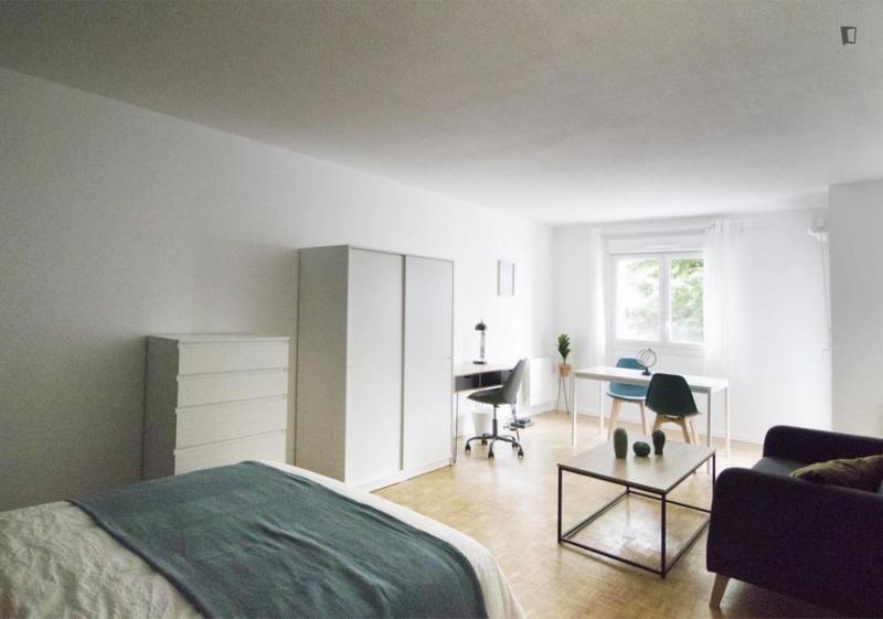 Chambre - 25 m² - 4 pièces