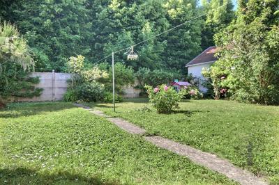 Maison - 170 m² - 8 pièces