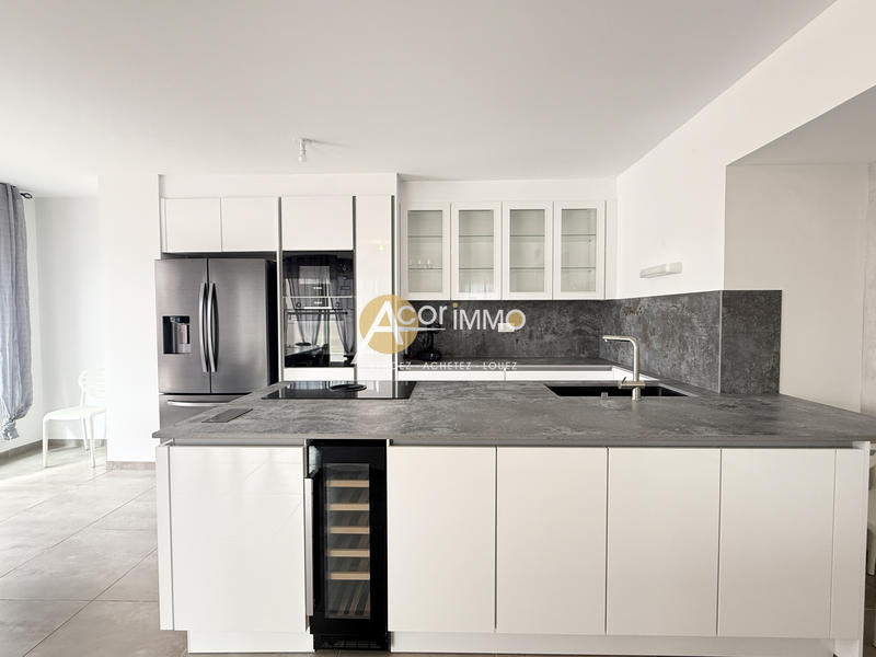 Appartement - 81 m² - 4 pièces