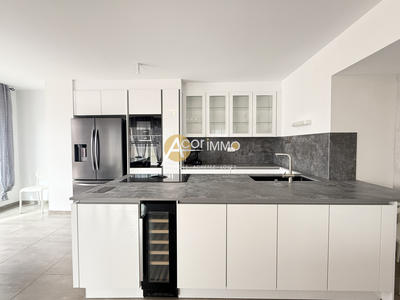 Appartement - 81 m² - 4 pièces