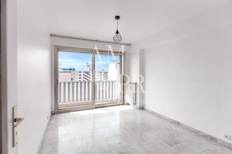 Appartement - 81 m² - 3 pièces