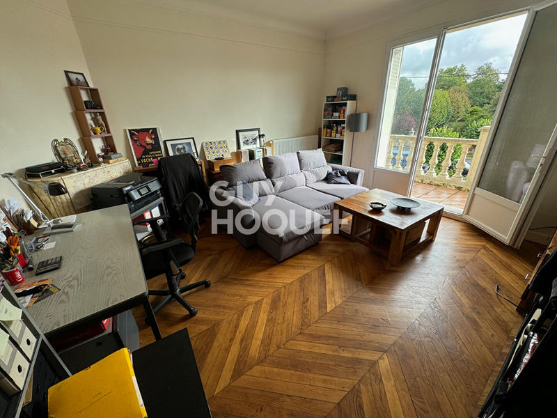 Maison - 200 m² - 8 pièces