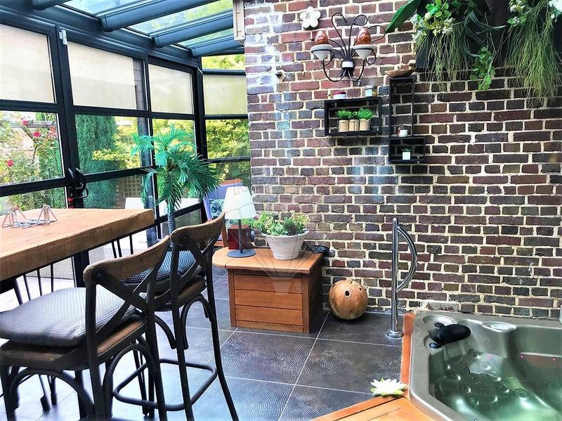 Maison - 225 m² - 10 pièces