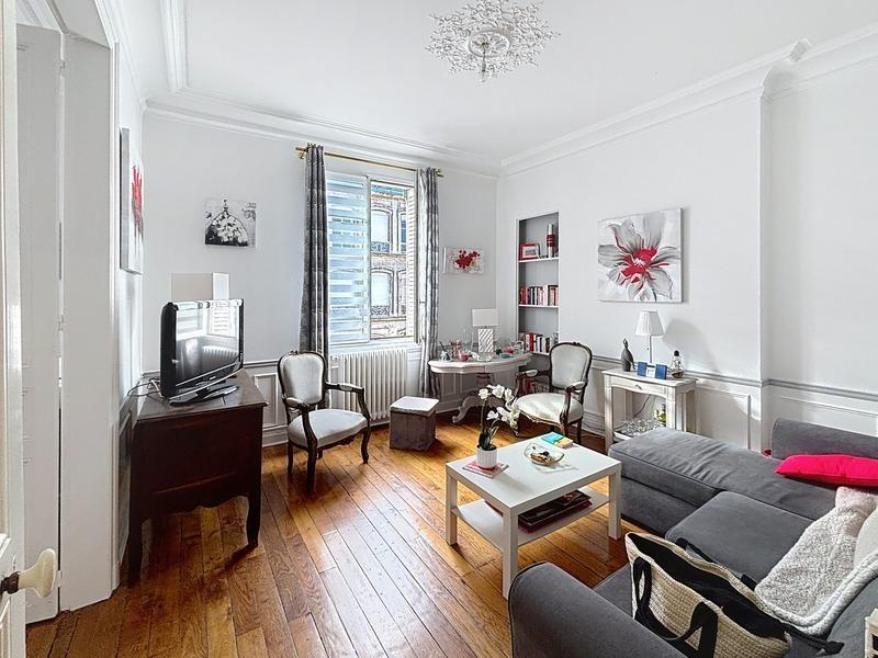 Appartement ancien - 73 m² - 3 pièces