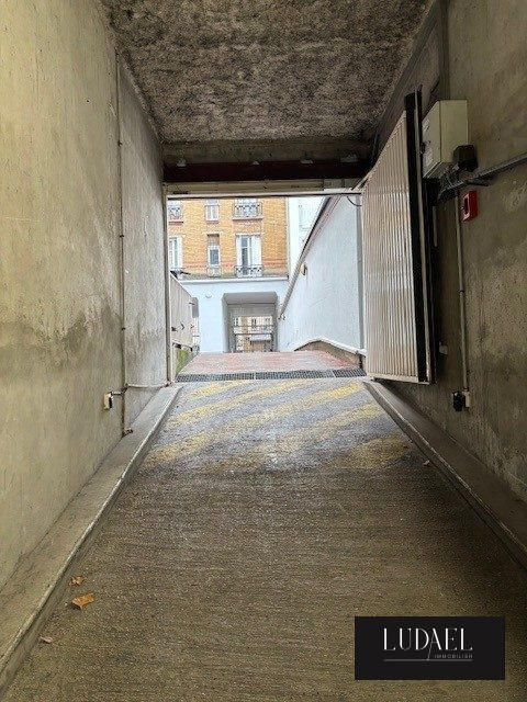 Parking / Garage - 10 m²