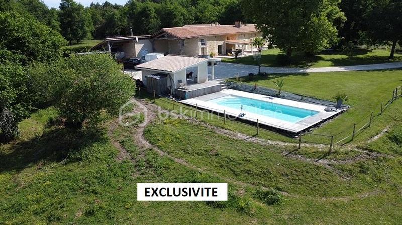 Corps de ferme - 379 m² - 10 pièces