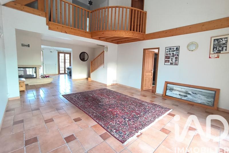 Maison - 137 m² - 6 pièces