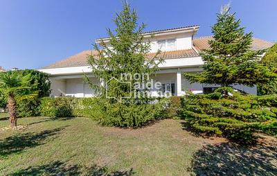 Maison - 172 m² - 6 pièces