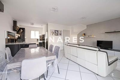 Maison - 76 m² - 4 pièces