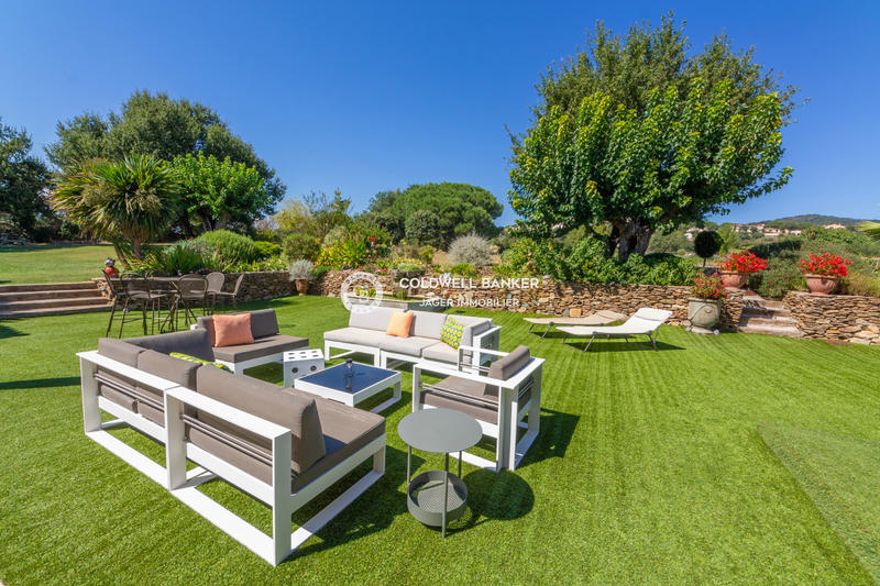 Propriété - 400 m² - 8 pièces