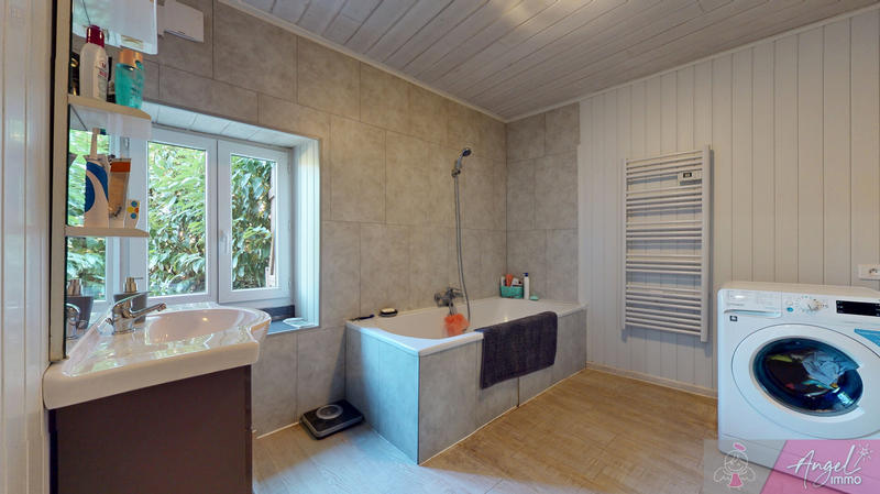 Maison de village - 220 m² - 7 pièces