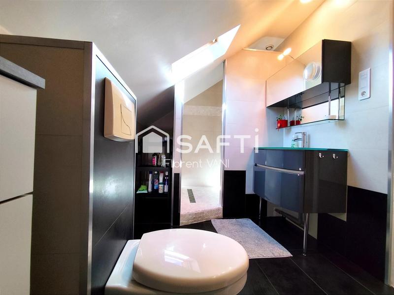 Maison - 150 m² - 9 pièces