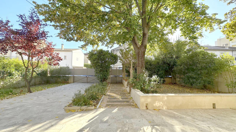 Maison - 180 m² - 5 pièces