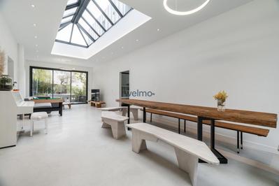 Maison - 210 m² - 9 pièces