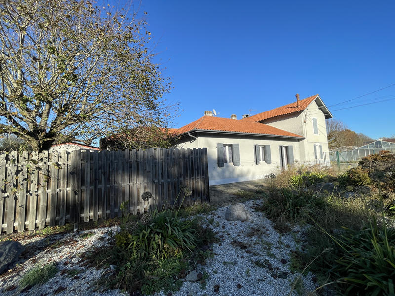 Propriété - 220 m² - 7 pièces