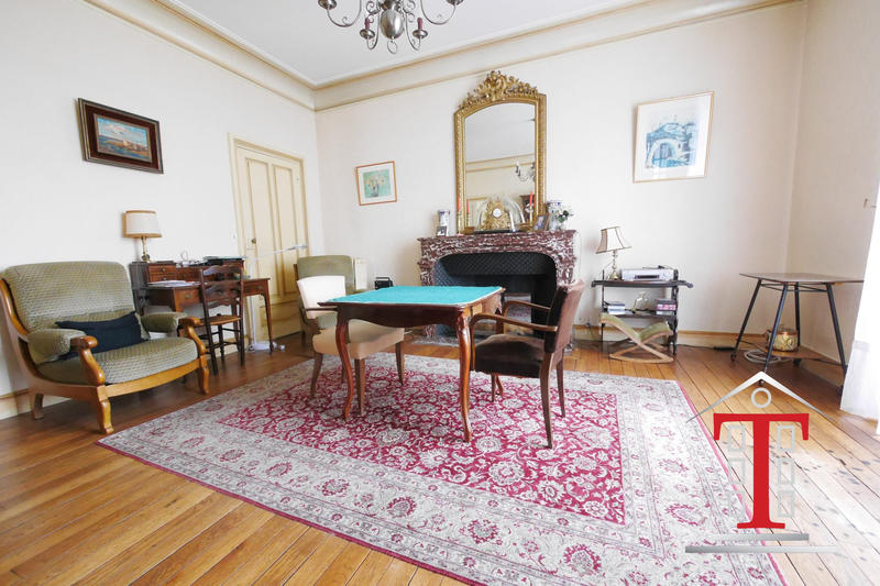 Maison - 320 m² - 13 pièces