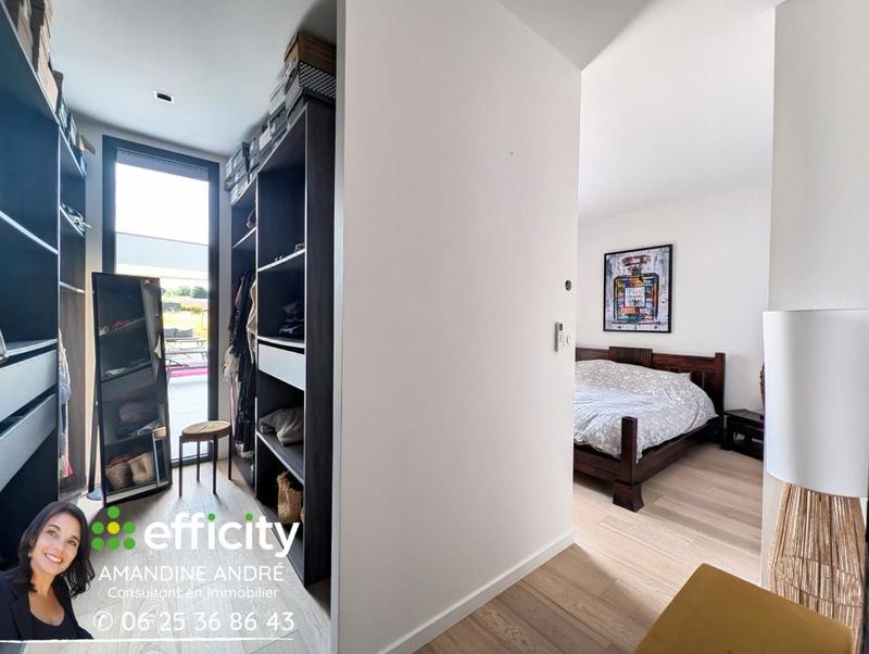 Maison - 245 m² - 7 pièces