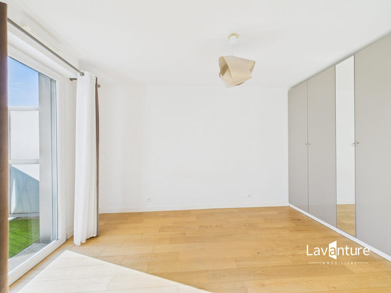 Appartement - 96 m² - 5 pièces