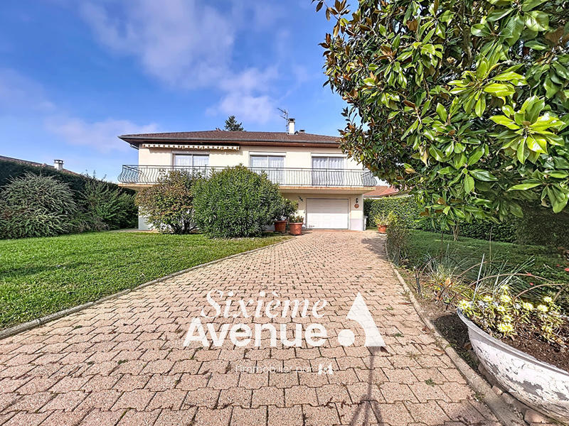 Maison - 88 m² - 4 pièces