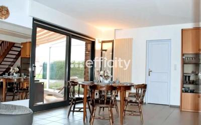 Pavillon - 121 m² - 7 pièces