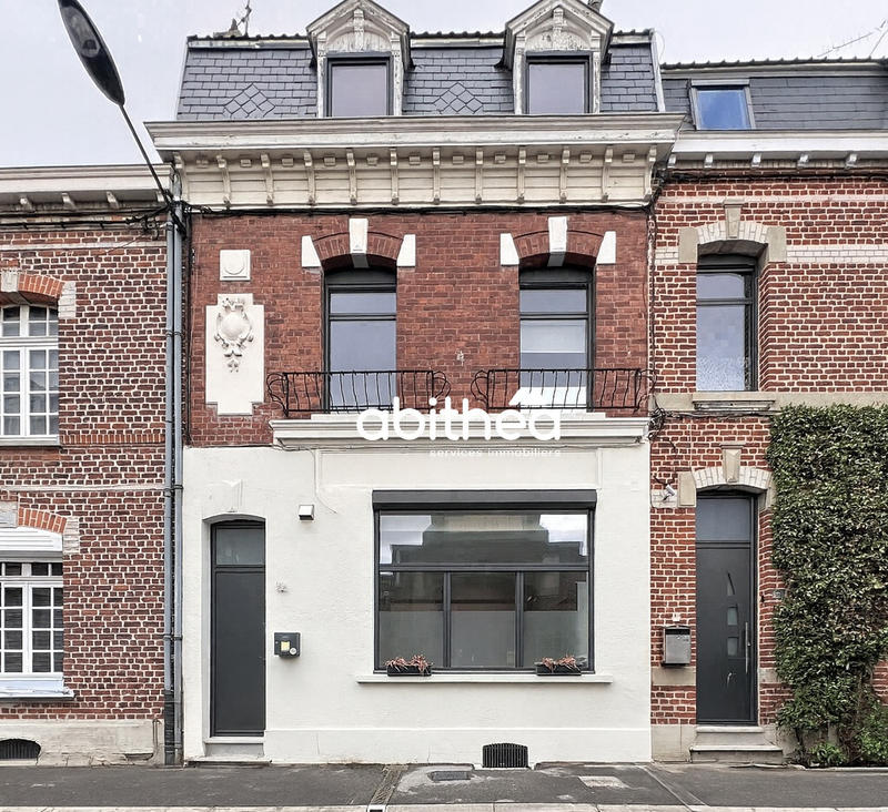 Maison - 152 m² - 8 pièces