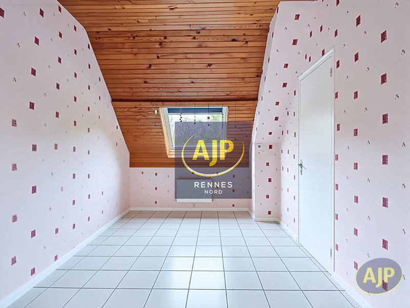 Maison - 122 m² - 7 pièces