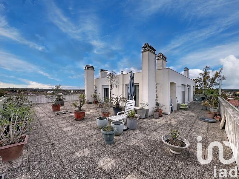 Appartement - 97 m² - 4 pièces