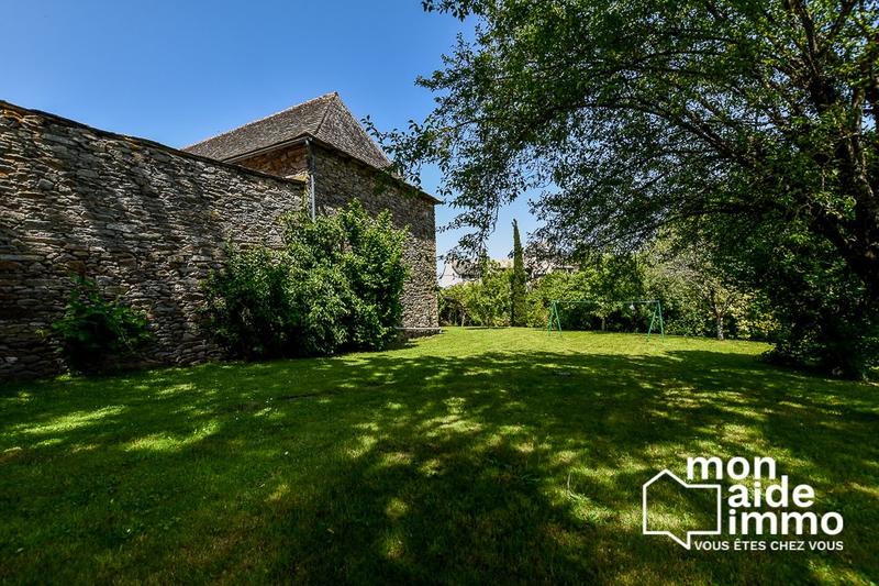 Maison ancienne - 242 m² - 8 pièces