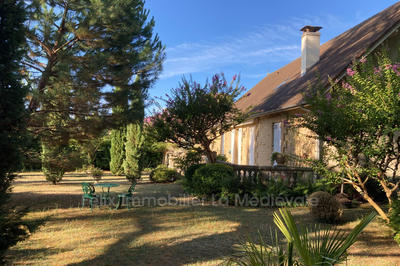 Maison - 240 m² - 6 pièces