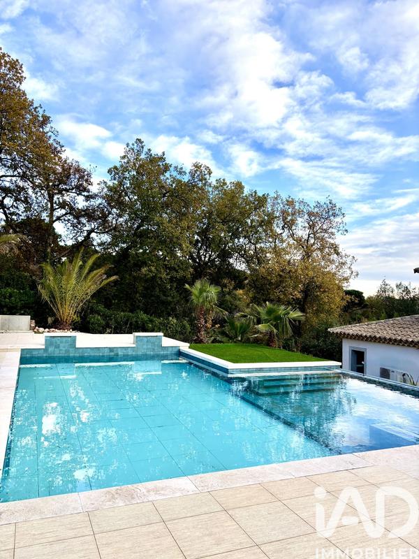 Maison - 184 m² - 5 pièces