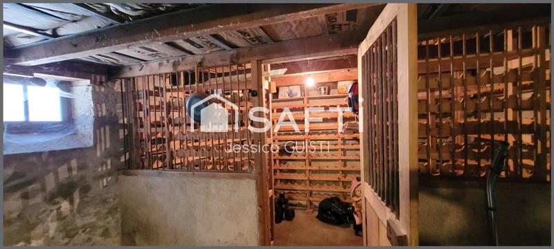 Maison - 260 m² - 11 pièces