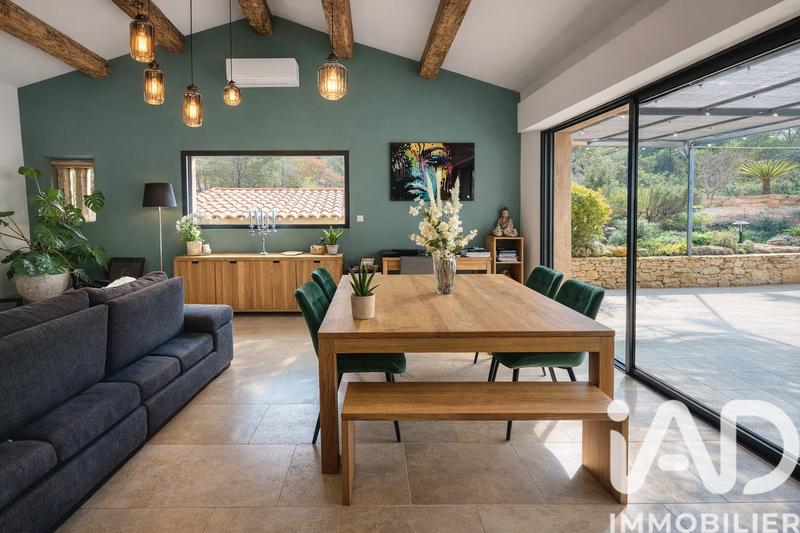 Maison - 272 m² - 10 pièces