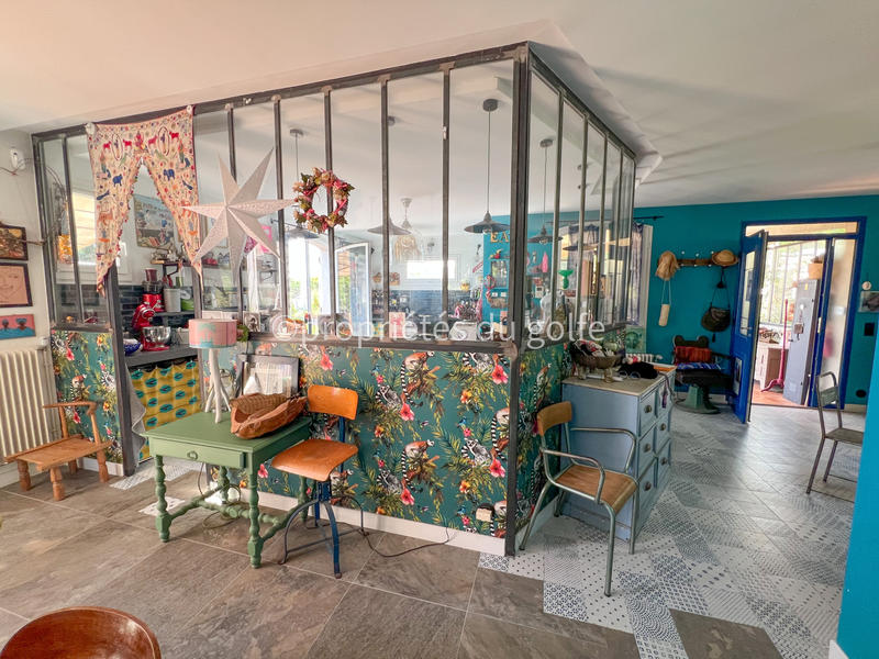 Maison - 207 m² - 7 pièces