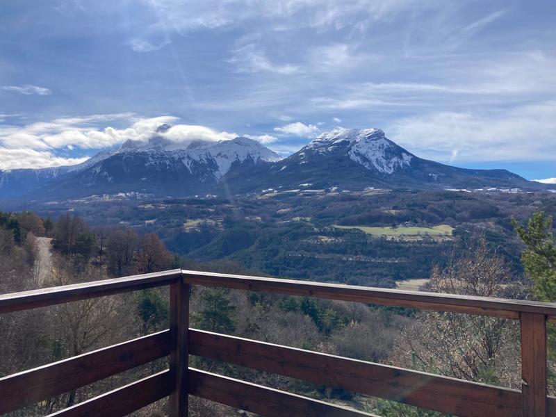 Propriété - 81 m² - 6 pièces