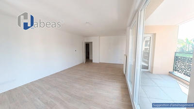 Appartement - 80 m² - 4 pièces