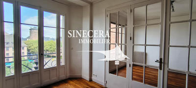 Appartement - 210 m² - 3 pièces